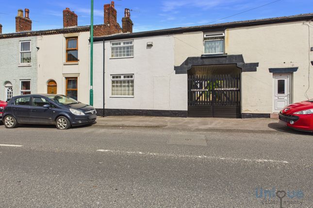 3 bed property, in Freckleton Street, £180,000