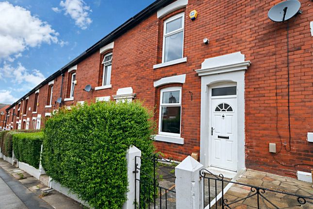 2 bed property, in Abbotsford Avenue, £110,000