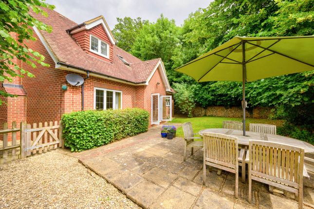 3 bed property, in Gravel Hill, £759,950