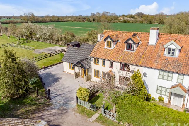 4 bed property, in Chediston, £450,000