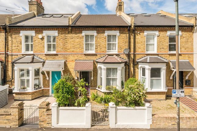 3 bed property, in Hardy Road, £775,000