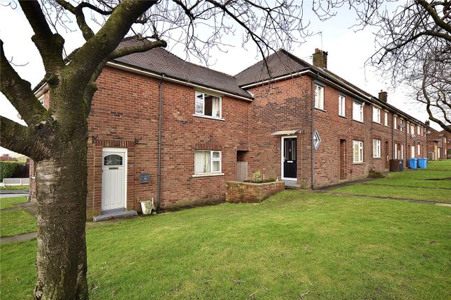 2 bed property, in Heyside, £139,950