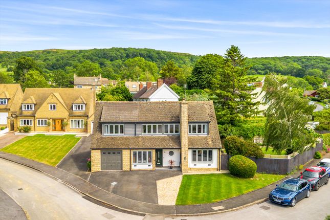 4 bed property, in Ratcliff Lawns, £850,000