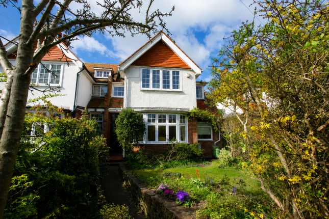 4 bed property, in Summerdown Road, £599,000