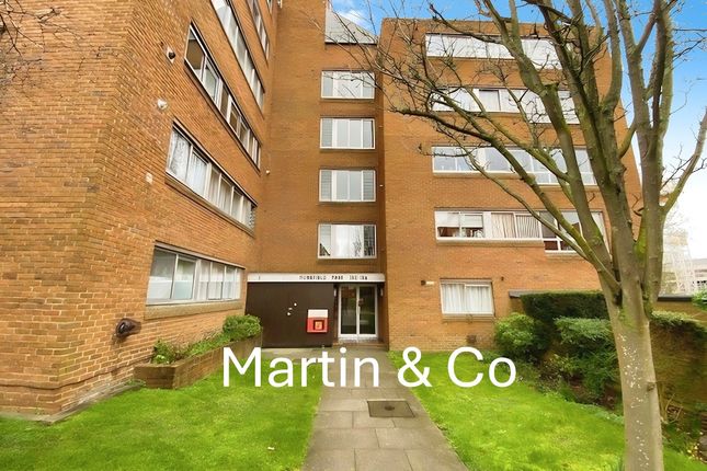 2 bed property, in Grove Road, £275,000
