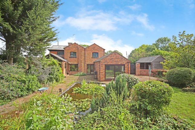 6 bed property, in Warwick Road, £685,000