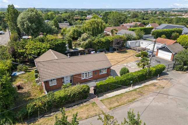 3 bed property, in Meadow Way, £650,000