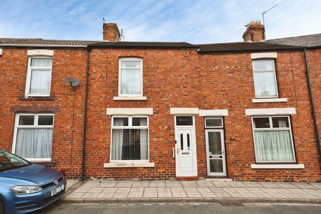 2 bed property, in Foundry Street, £30,000