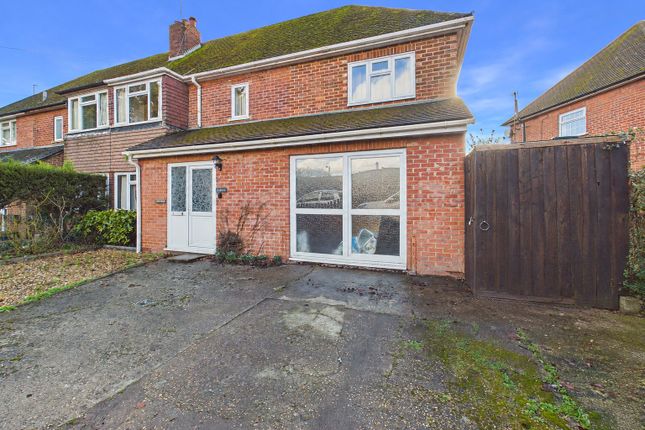 3 bed property, in Bath Road, £490,000