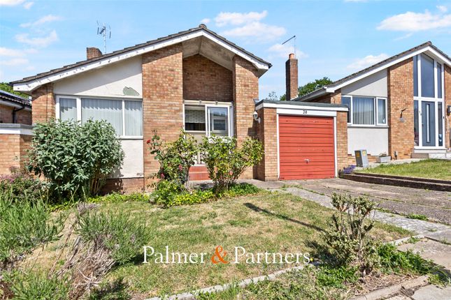 2 bed property, in Norfolk Crescent, £260,000