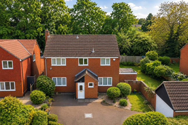 4 bed property, in Cottesmore Avenue, £525,000