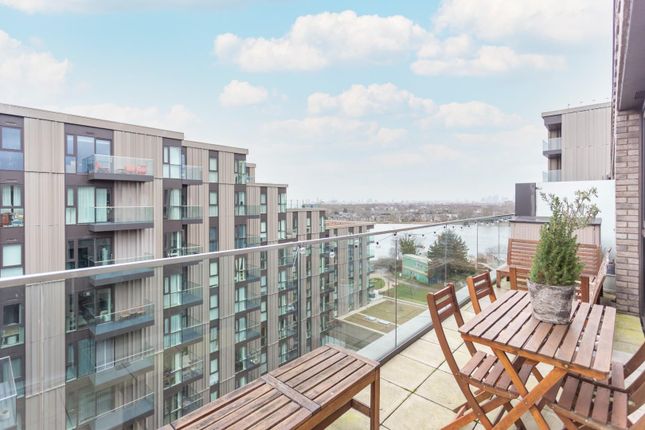 1 bed property, in Coster Avenue, £475,000
