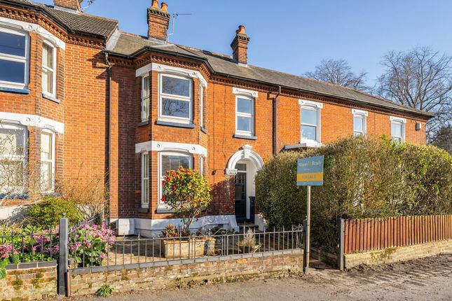 3 bed property, in Constitution Hill, £425,000