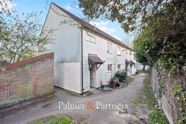3 bed property, in Erle Havard Road, £280,000