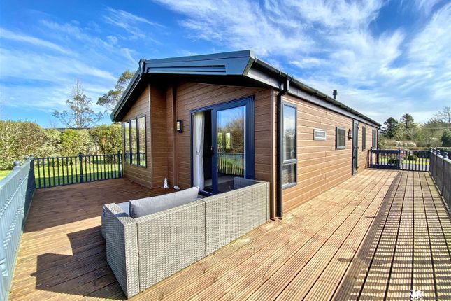 3 bed property, in Vale Holiday Park, £135,000