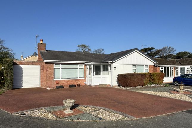 2 bed property, in Kinmel Avenue, £265,000