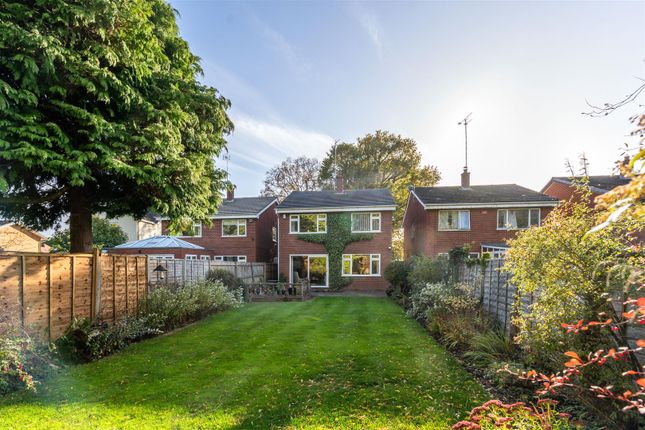 4 bed property, in Lugtrout Lane, £550,000