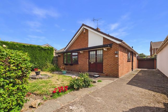 2 bed property, in Park Road East, £250,000