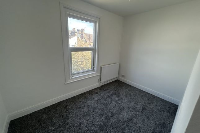 2 bed property, in Wesley Road, £150,000
