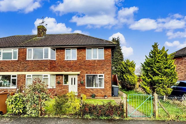 2 bed property, in Grange Road, £130,000