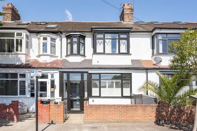 3 bed property, in Overton Road, £680,000