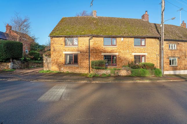 4 bed property, in Banbury Road Chipping Warden Banbury, £675,000
