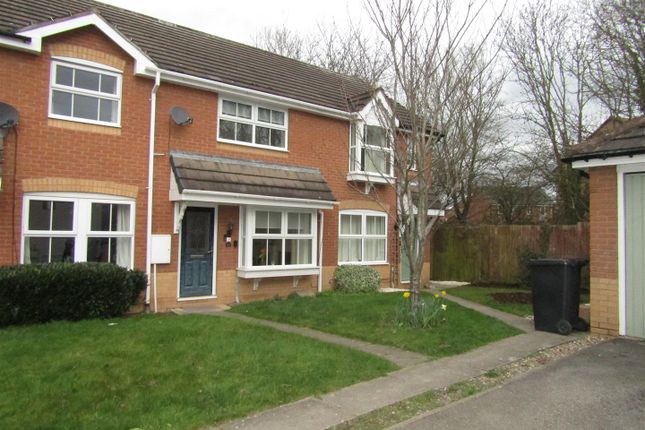 2 bed property, in Hunters Row, £220,000