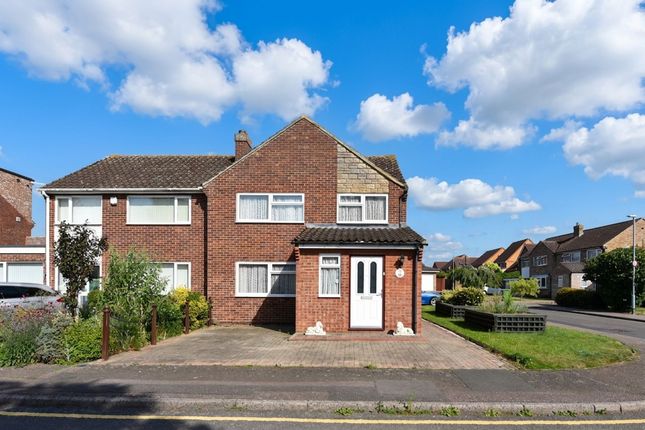 3 bed property, in Longsands Road, £350,000