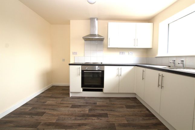 3 bed property, in Queen Street, £100,000