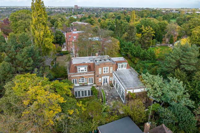 5 bed property, in Canons Close, £7,000,000