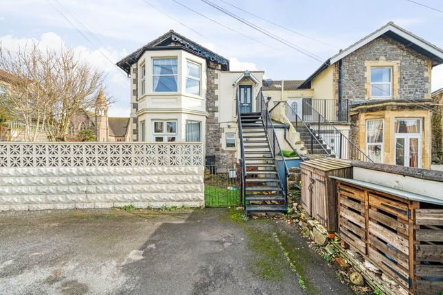 2 bed property, in Connaught Place, £225,000