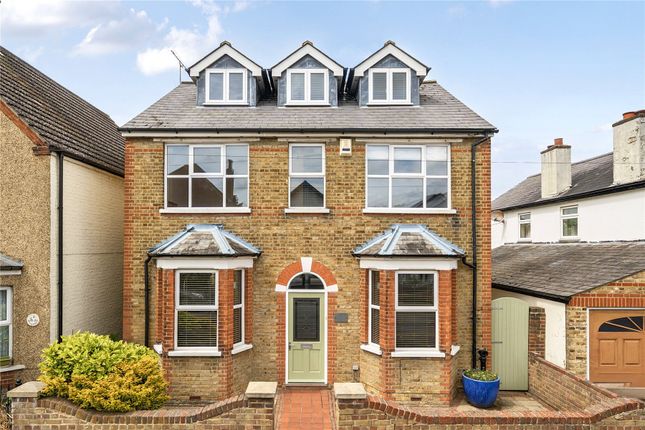 5 bed property, in Derry Downs, £975,000