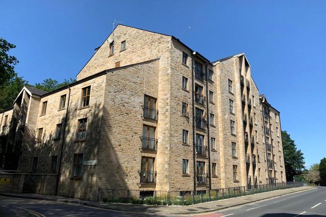 2 bed property, in Damside Street, £135,000