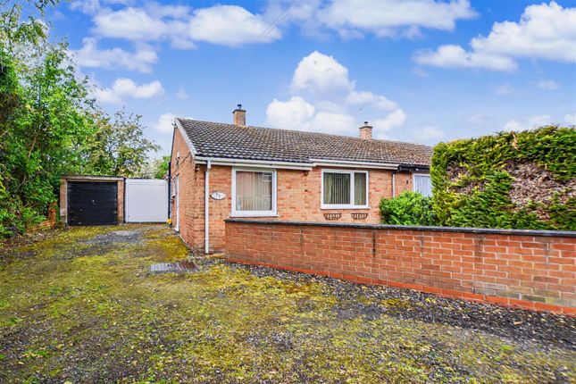 2 bed property, in Walton Street, £180,000