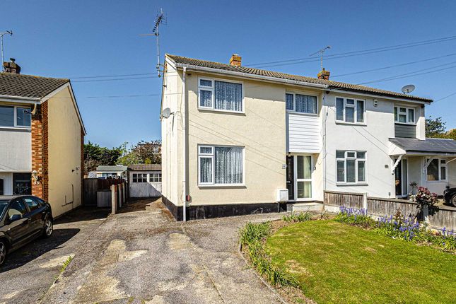 3 bed property, in Orchard Side, £350,000