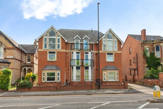 1 bed property, in St. Catherines, £100,000