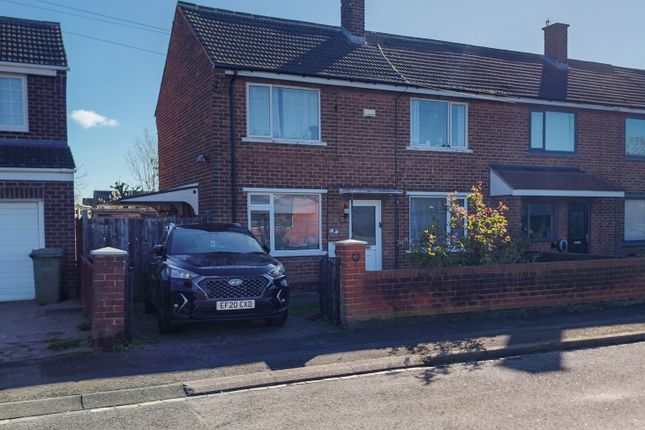 3 bed property, in Croxdale Road, £100,000