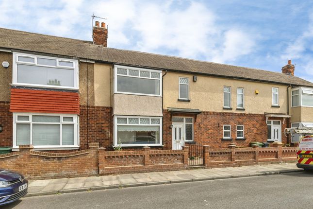2 bed property, in Roseberry Road, £90,000