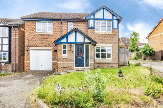 4 bed property, in Nell Gwynn Close, £920,000