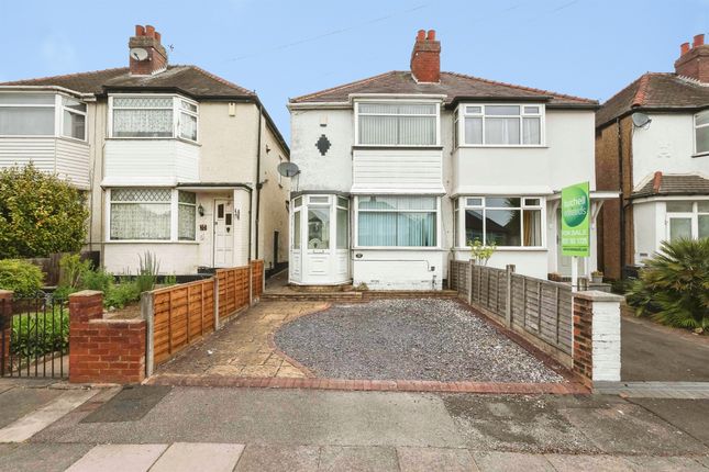 2 bed property, in Brays Road, £160,000