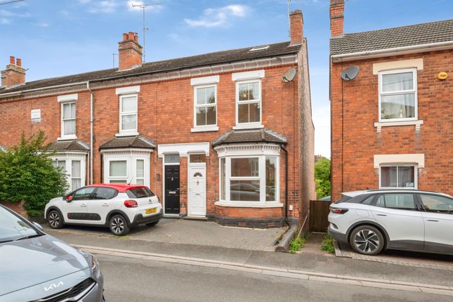 3 bed property, in Albany Road, £270,000