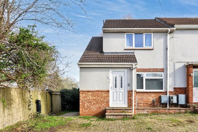 1 bed property, in 1B Queens Close, £199,950