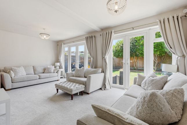 4 bed property, in First Avenue, £650,000