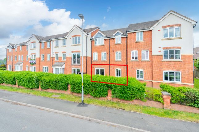 2 bed property, in Brickyard Road, £145,000