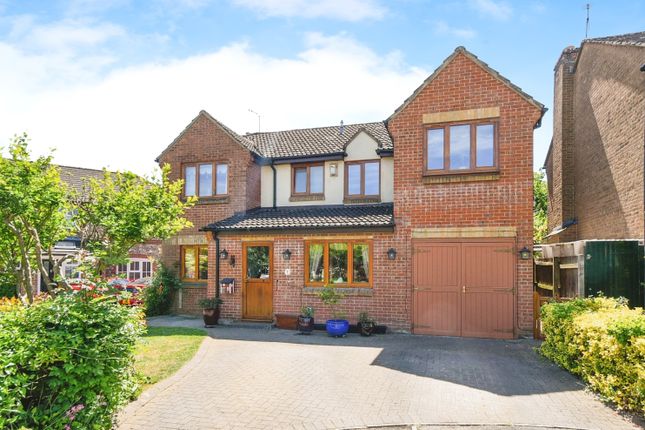 5 bed property, in Hazel Copse, £550,000