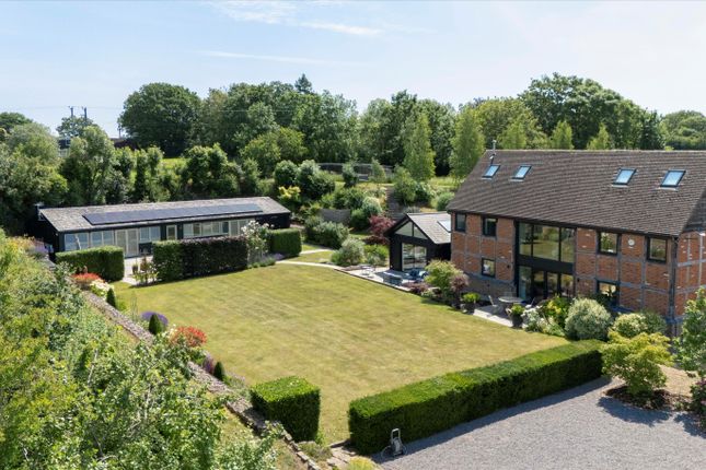 7 bed property, in Staunton, £1,475,000