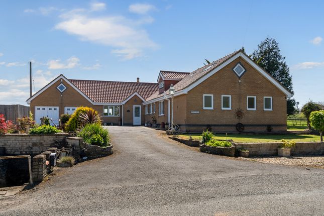4 bed property, in Ings Lane, £695,000