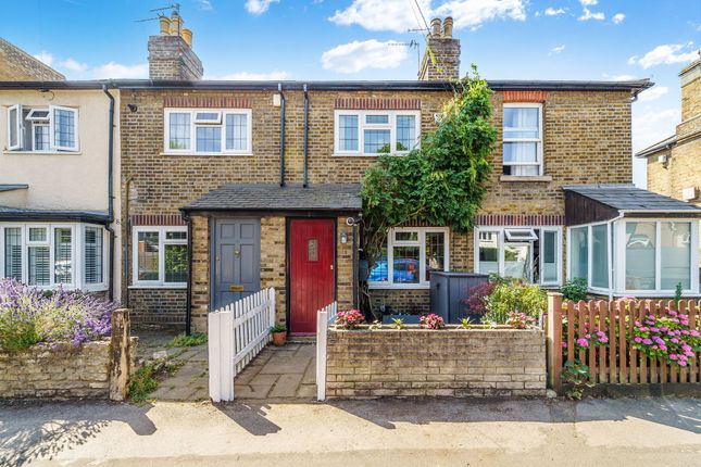 2 bed property, in Rushett Road, £585,000