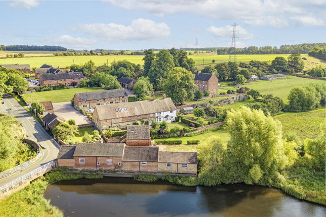 5 bed property, in Baswich Lane, £700,000