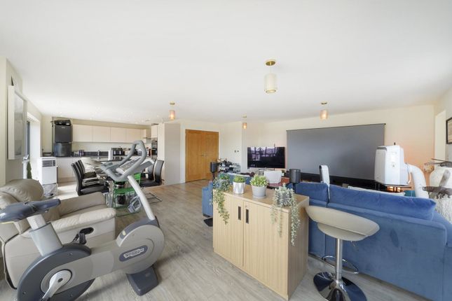 2 bed property, in Sensa Apartments, £745,000